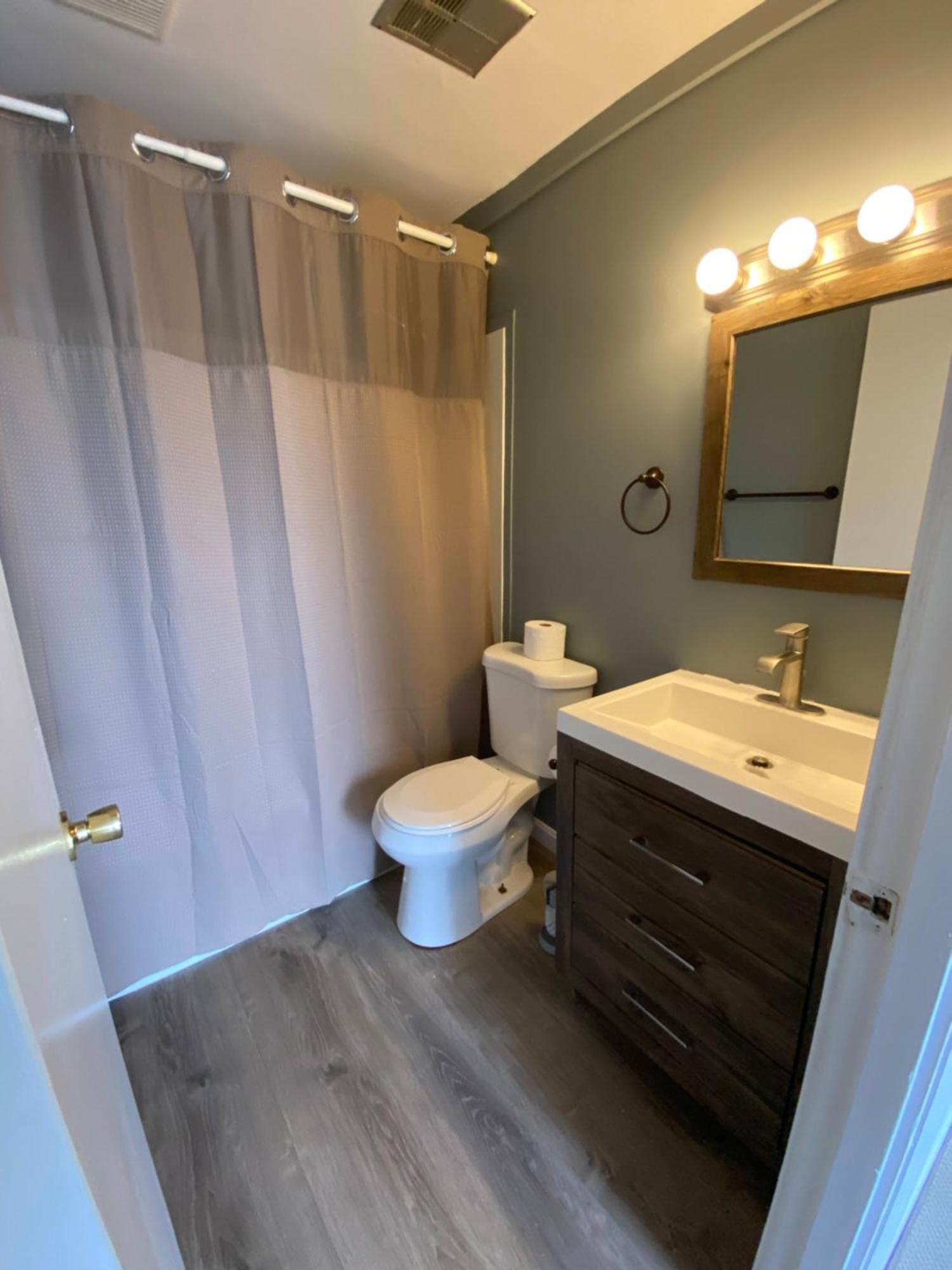 23 B St Apartments 햄튼 외부 사진